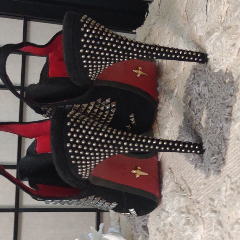 Cesare Paciotti Studded Black 🔥 Pumps - Picture 4 of 6